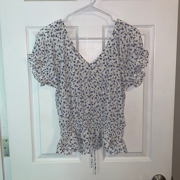 Sienna Sky flowered top - Picture 2 of 4